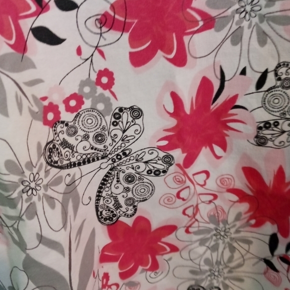 Scrub Studio Pink Butterfly Print Shirt - Picture 4 of 6